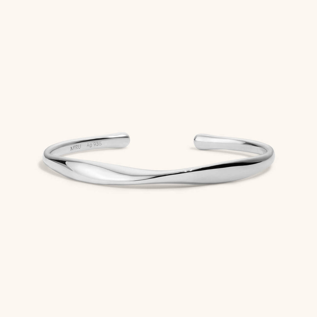 Möbius Fine Cuff