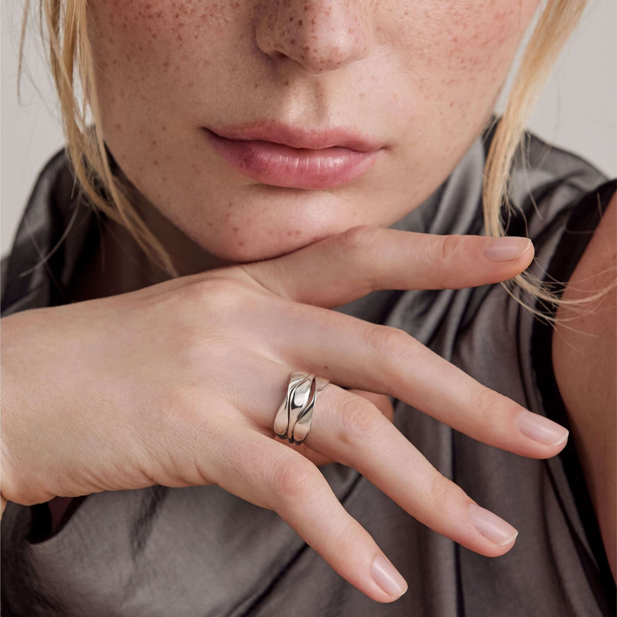 Möbius Fine Ring
