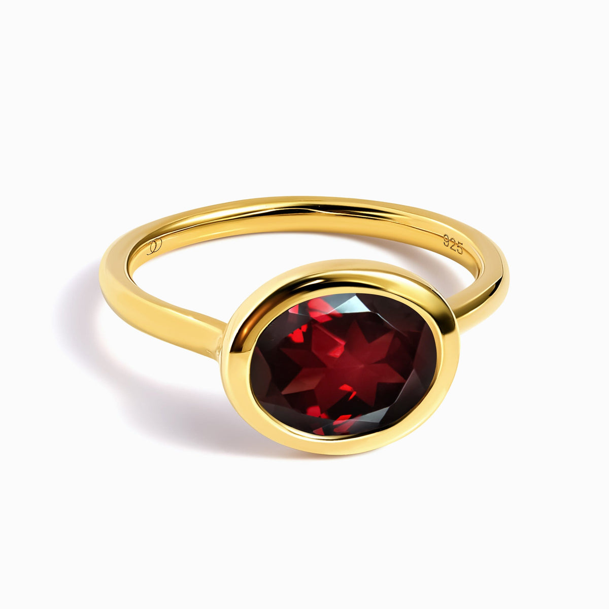 Garnet Ring - Skin-Touch