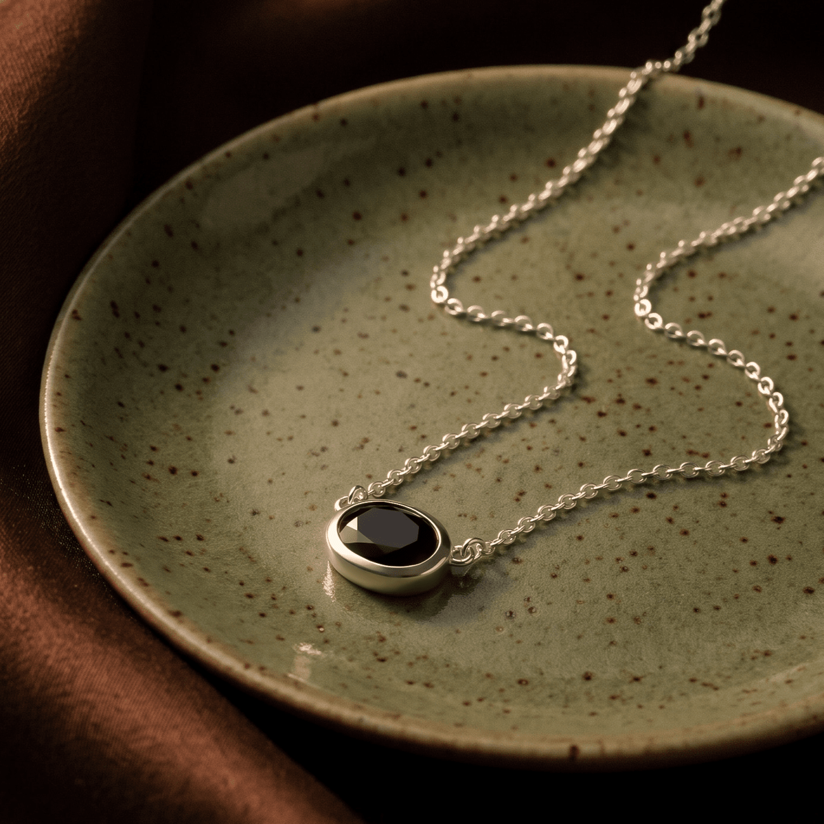 Black Obsidian Necklace - Skin-Touch