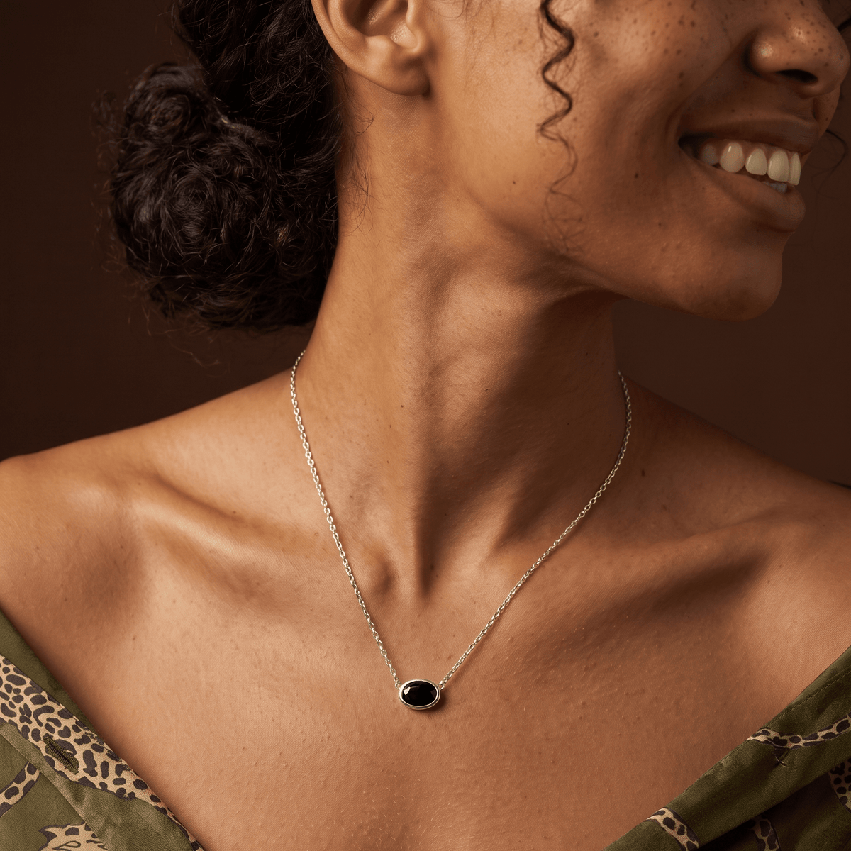 Black Obsidian Necklace - Skin-Touch