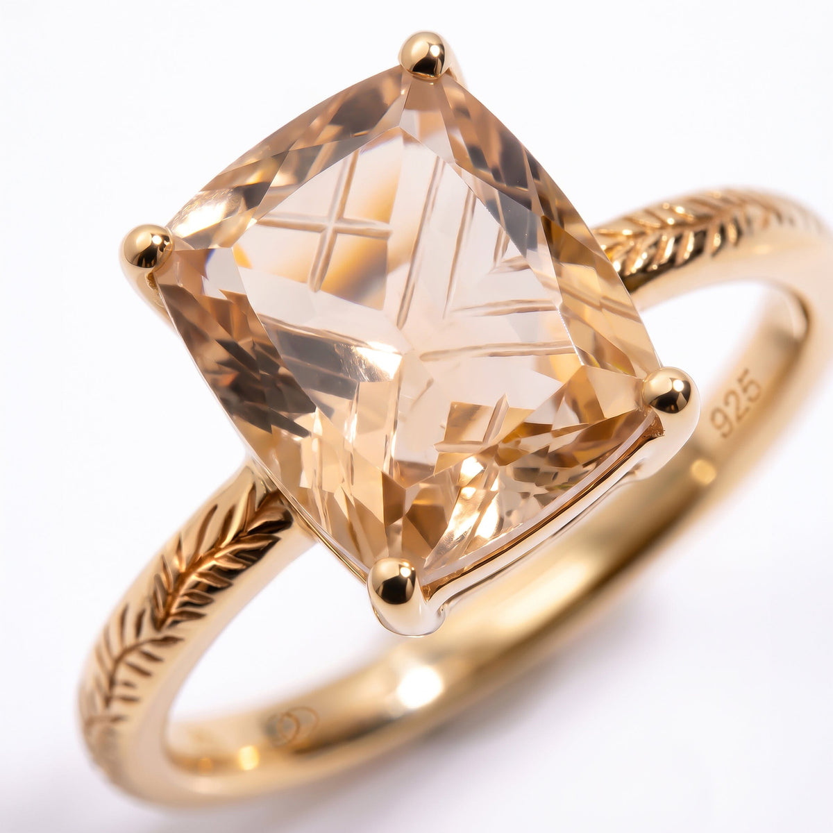 Champagne Quartz Ring - Glyptique