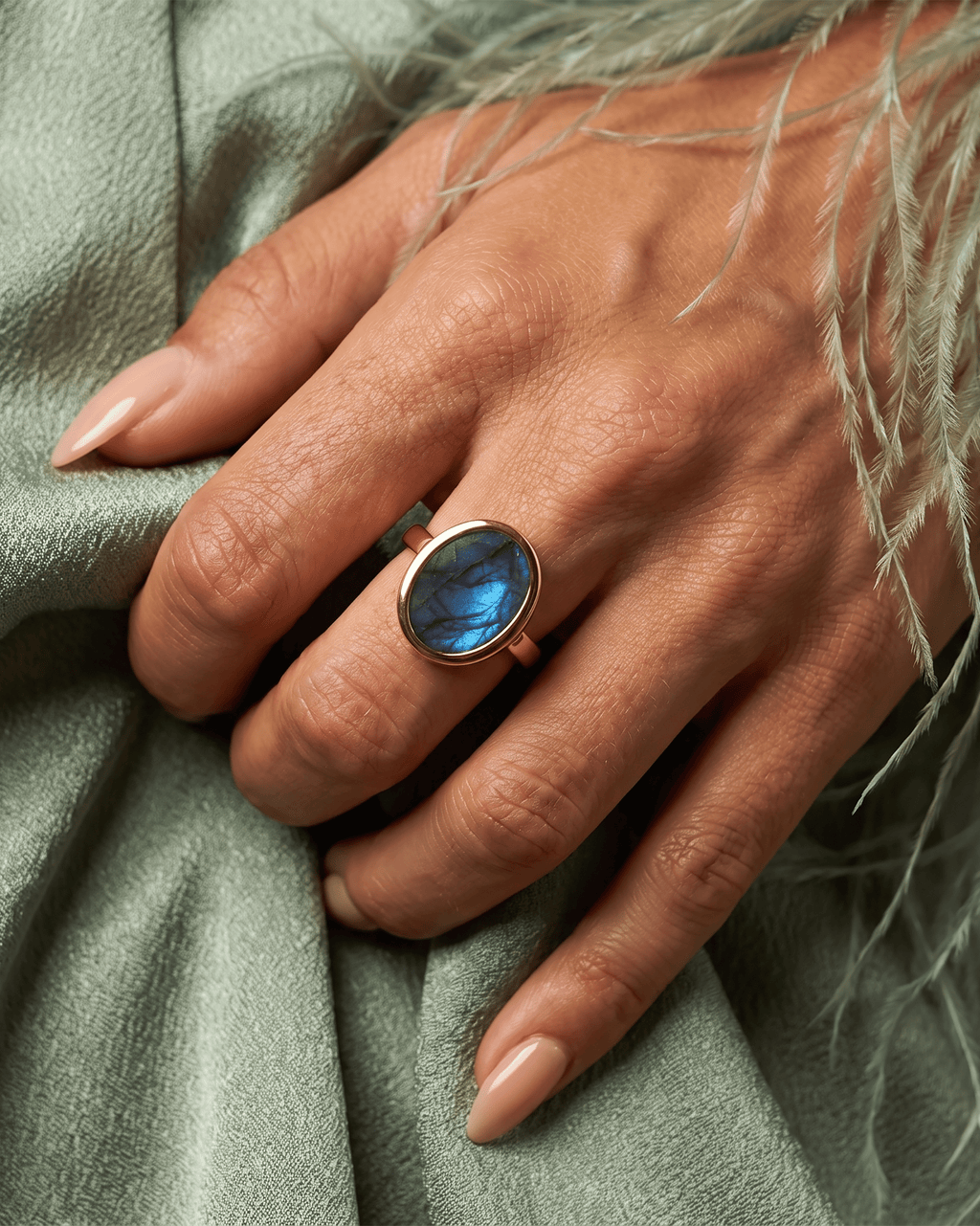 Labradorite Ring - Enfolded