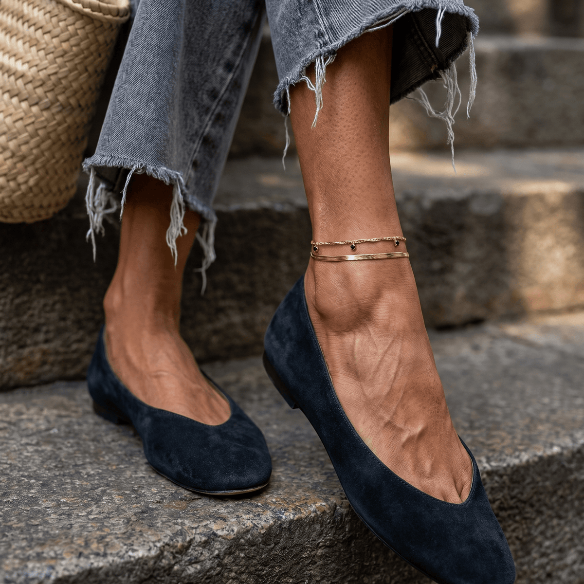 Black Spinel Anklet - Flowing
