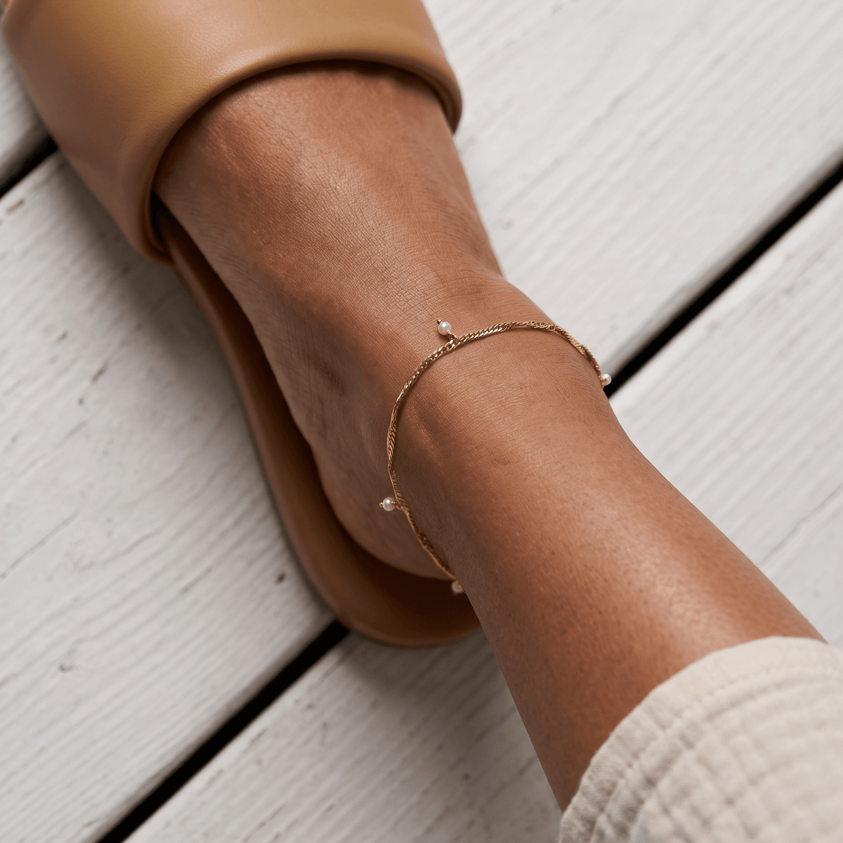 Pearl Anklet - Flowing