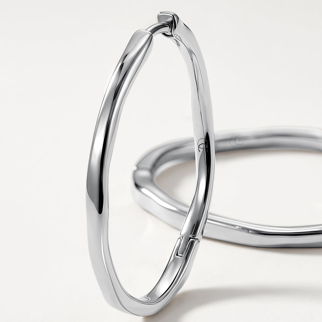 Queen Flow Hoops