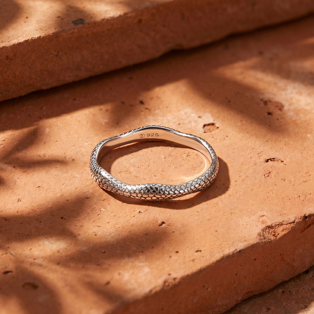 Ring Band - Serpent Magma