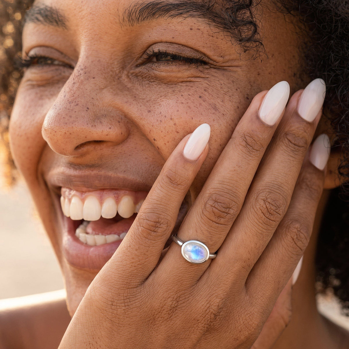 Moonstone Ring - Skin-Touch