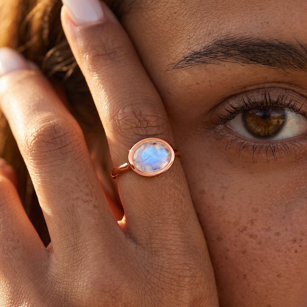 Moonstone Ring - Skin-Touch