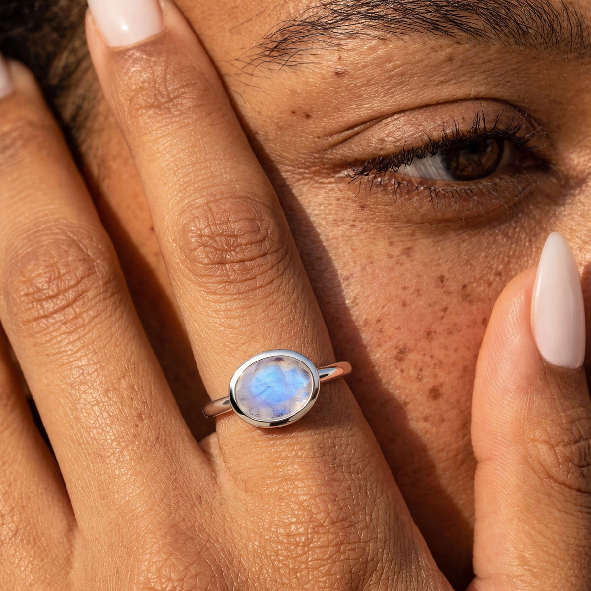Moonstone Ring - Skin-Touch