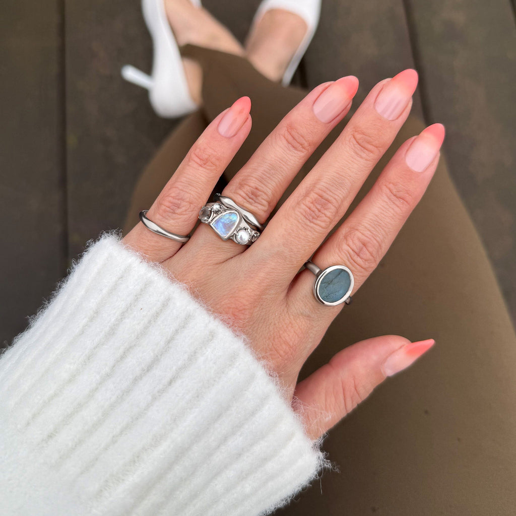 Labradorite Ring - Enfolded