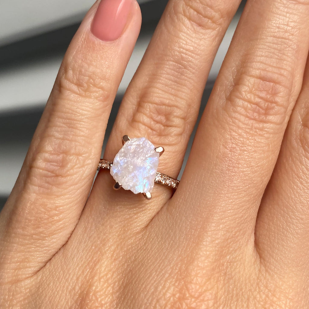 Raw Crystal Ring - Ritzy Moonstone