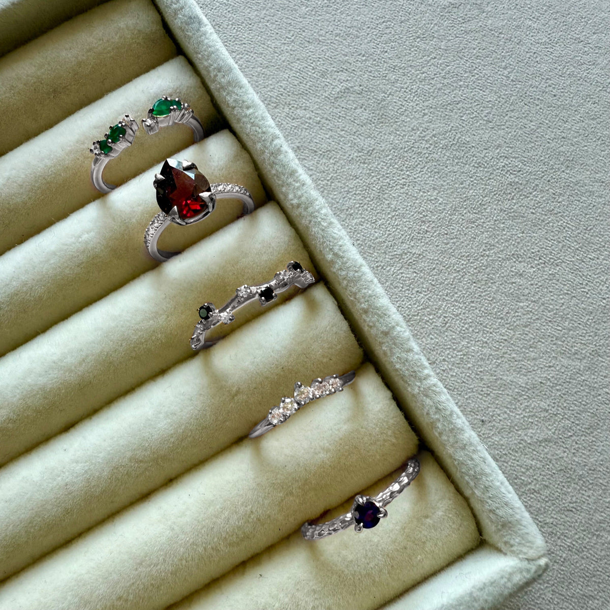 Mystery Box - Five Rings