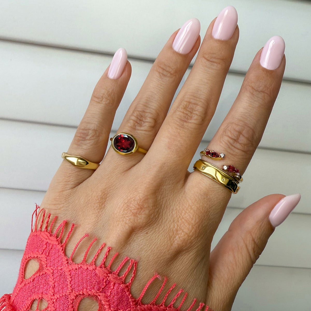 Garnet Ring - Skin-Touch