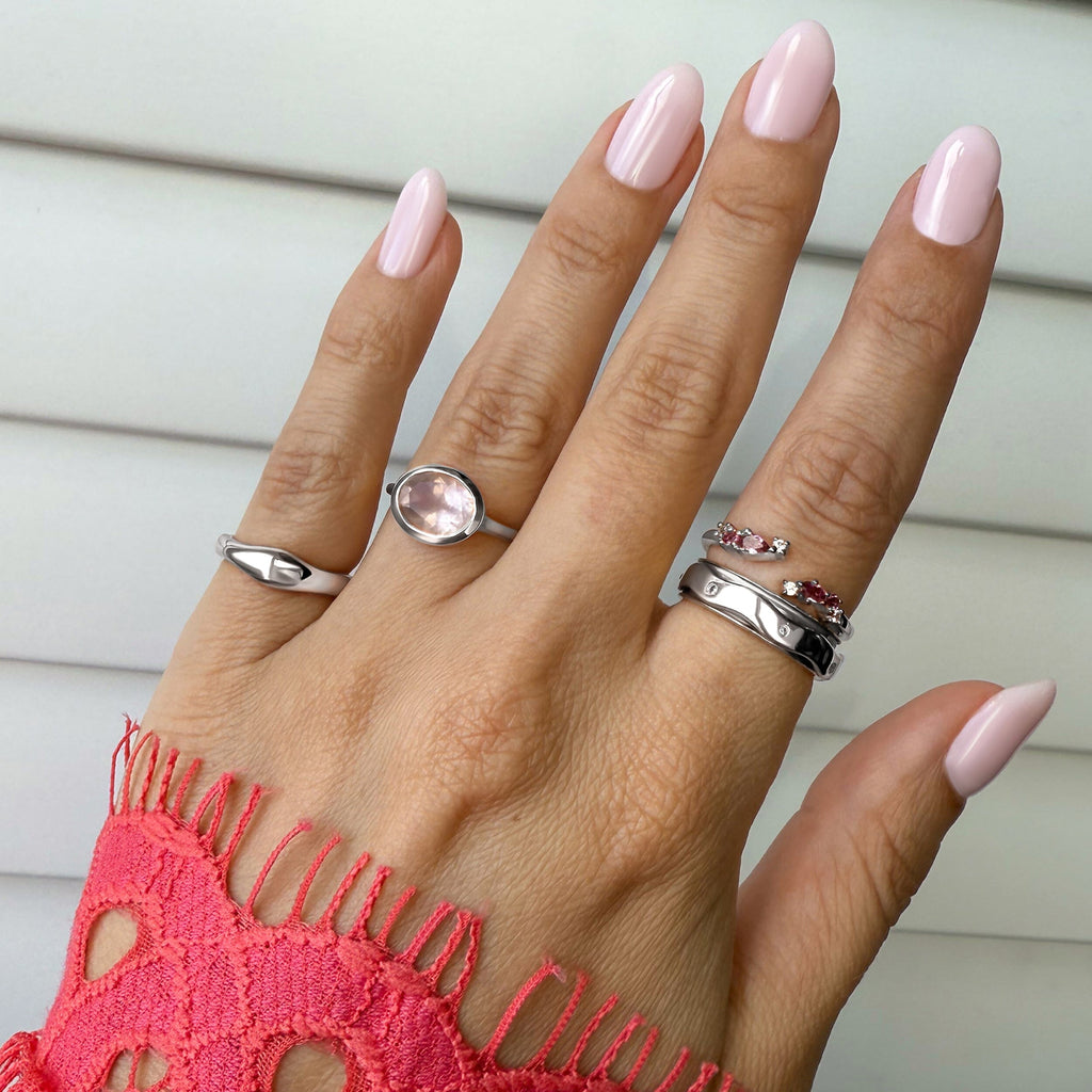 Rose Quartz Ring - Skin-Touch