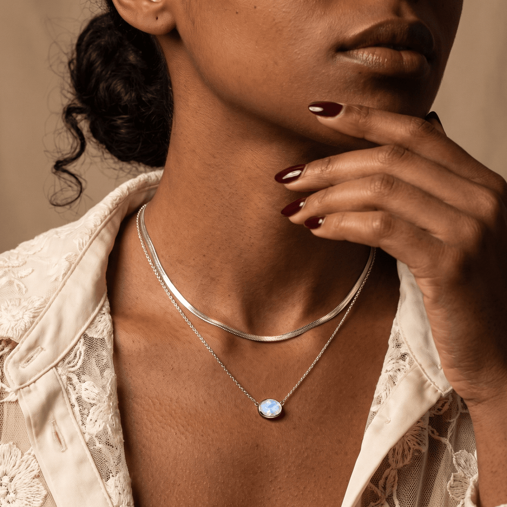 Moonstone Necklace - Skin-Touch