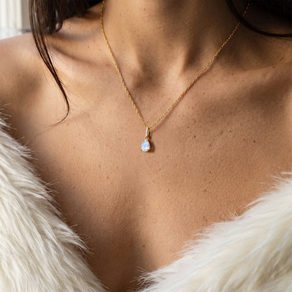Moonstone Necklace Sway - June Birthstone