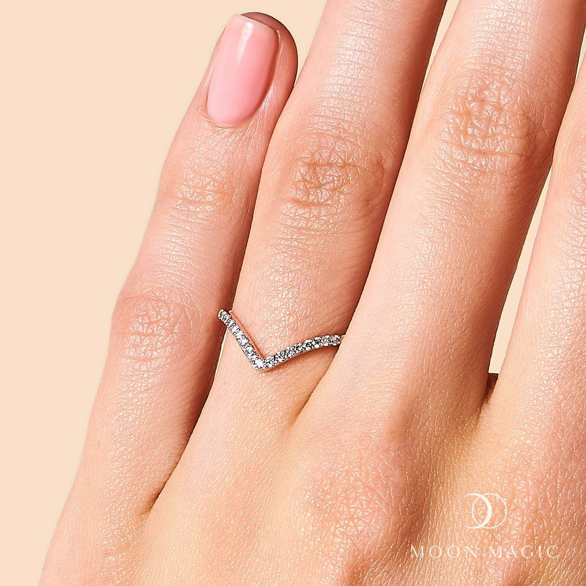 Lab Diamond Ring - Bonding Arc