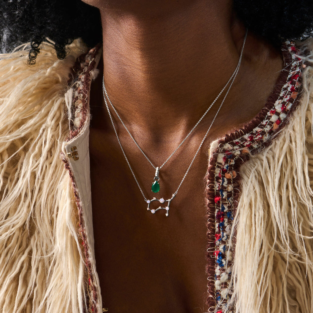 Green Onyx Necklace Sway - May Birthstone