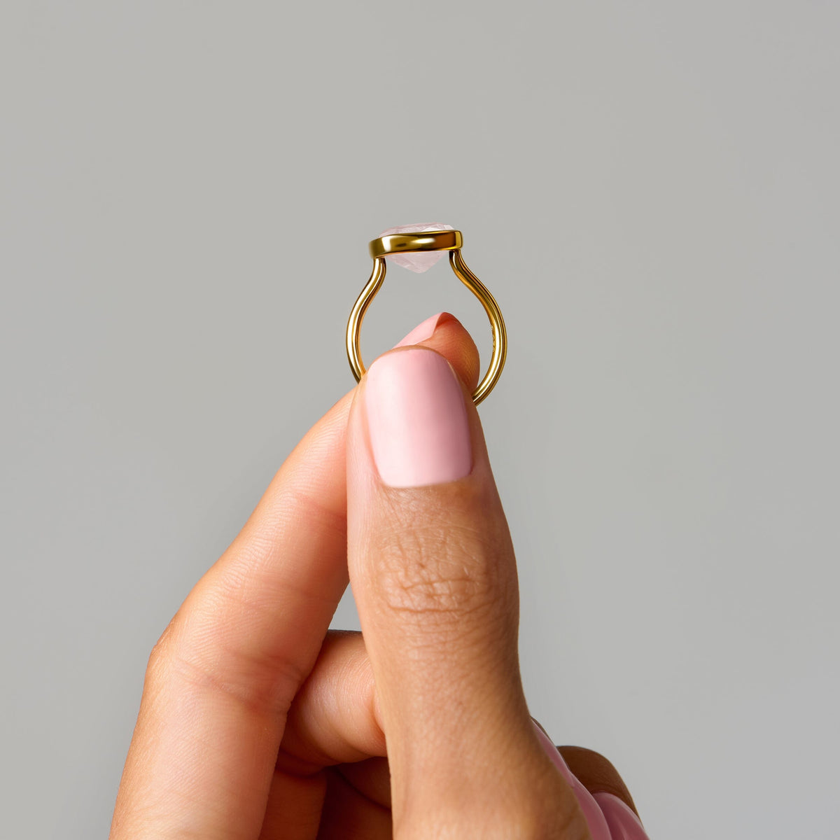 Rose Quartz Ring - Skin-Touch