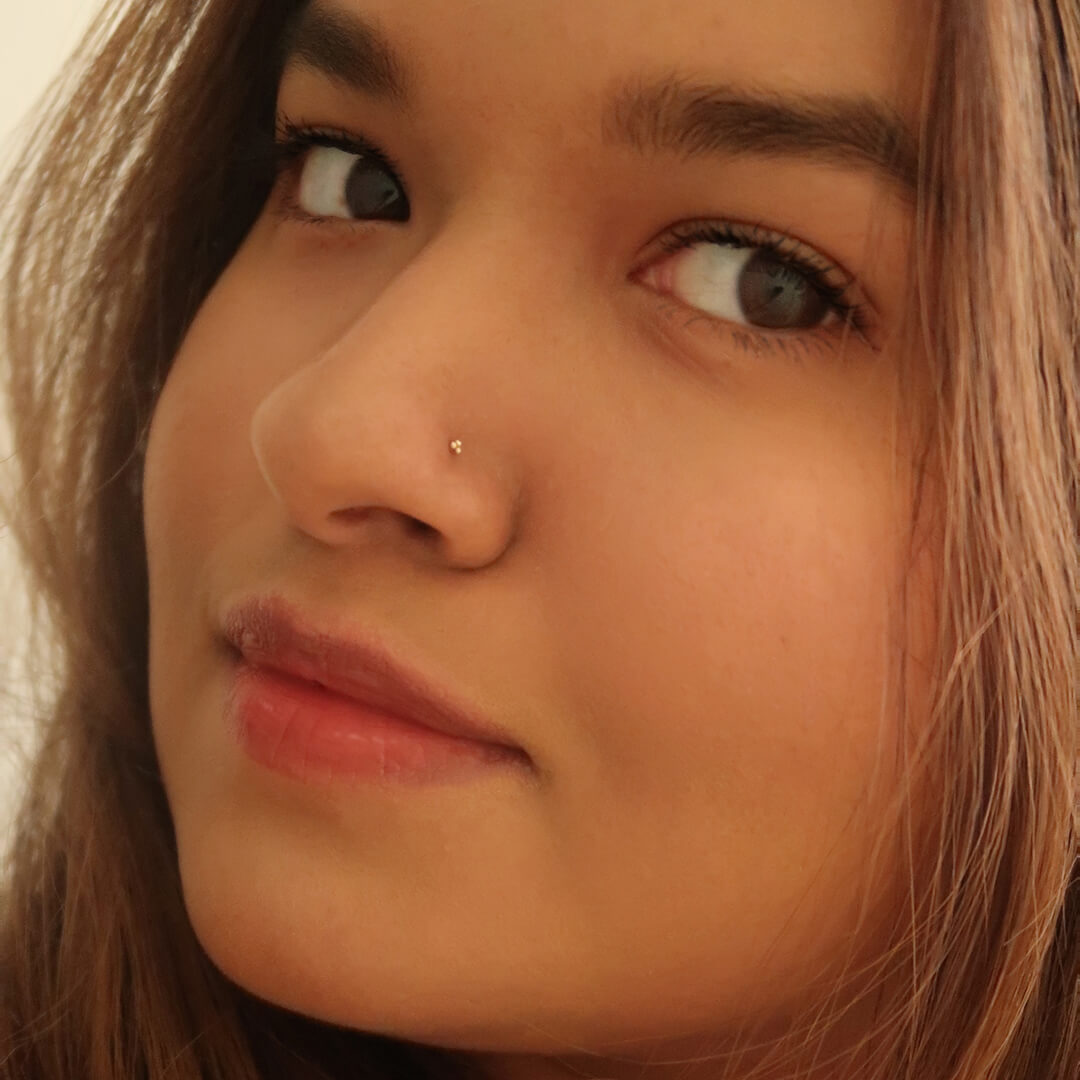 Trinity Stud L-Shape Nose Ring in 14k Gold