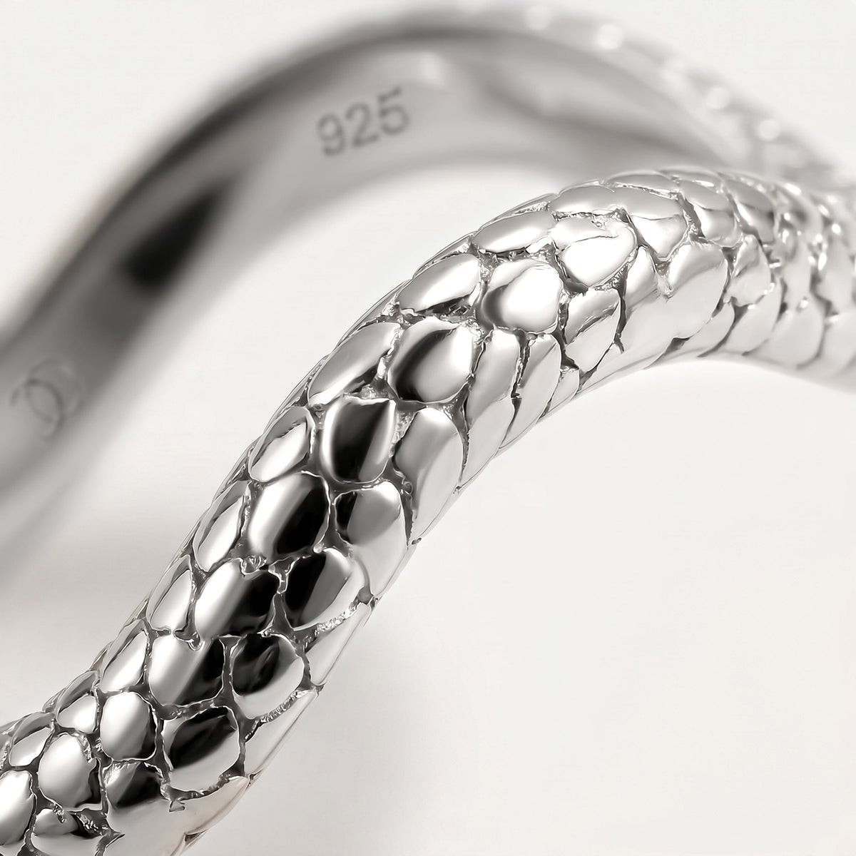 Ring Band - Serpent Waves