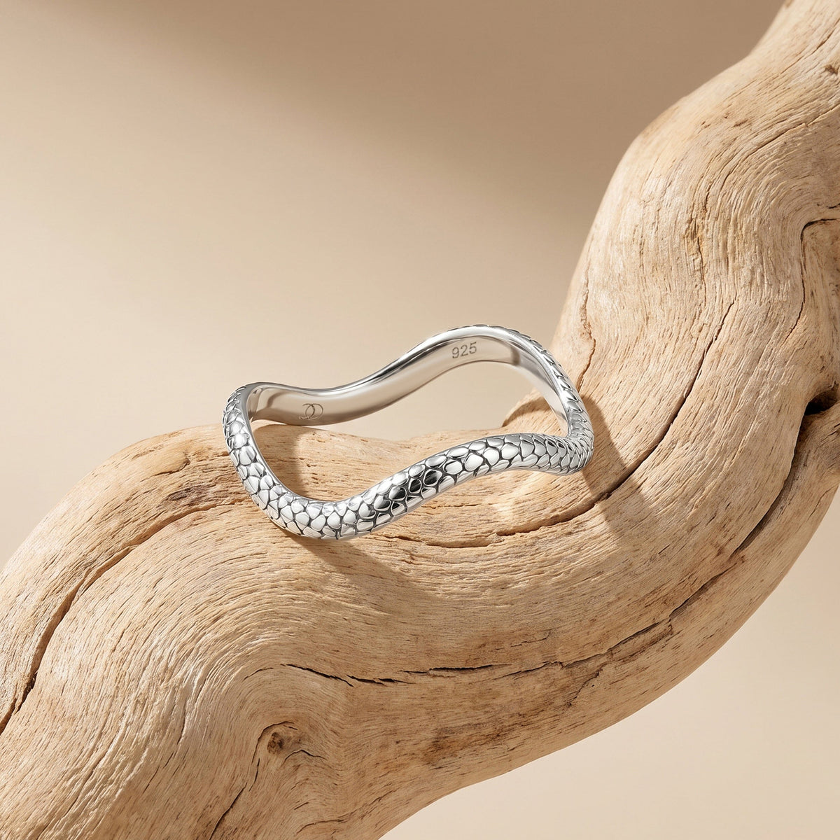 Ring Band - Serpent Waves